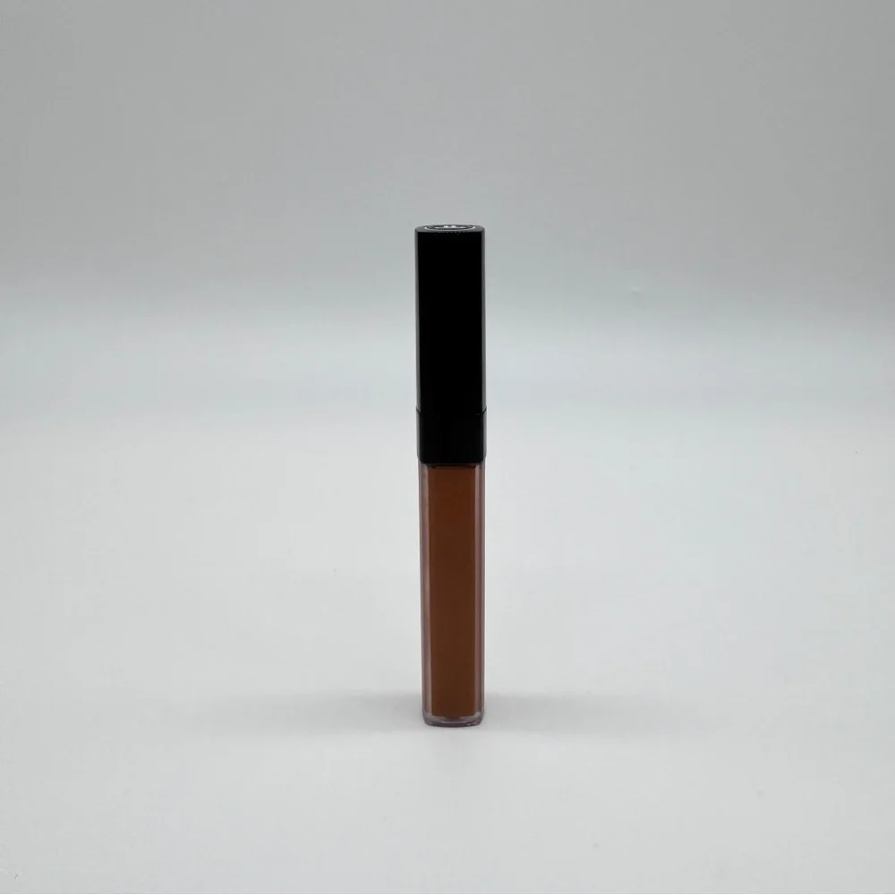 CHANEL 132 Chocolate Brown Longwear Concealer